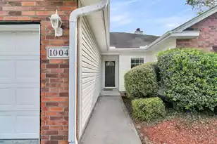 1004 Cobblestone Blvd, Summerville, SC 29486 - Photo 5