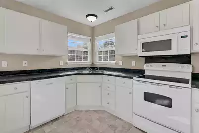 1004 Cobblestone Boulevard, Summerville, SC 29486 - Photo 15