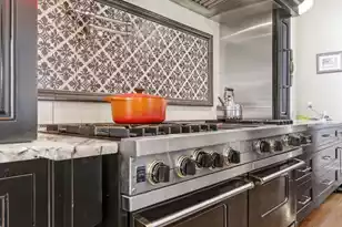 7 Legare St, Charleston, SC 29401 - Photo 13