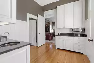 7 Legare St, Charleston, SC 29401 - Photo 31