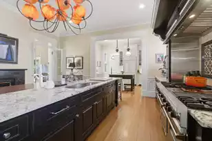 7 Legare St, Charleston, SC 29401 - Photo 17