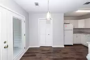 7955 Timbercreek, North Charleston, SC 29418 - Photo 9