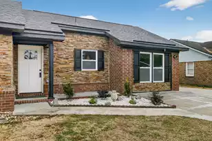 215 Horseshoe Dr, Goose Creek, SC 29445 - Photo 5