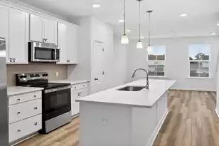 4633 Forest Hills Dr, North Charleston, SC 29418 - Photo 11
