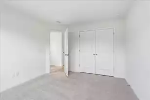 4633 Forest Hills Dr, North Charleston, SC 29418 - Photo 9