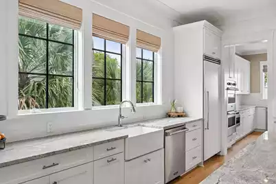 924 Pitt Street, Mount Pleasant, SC 29464 - Photo 11