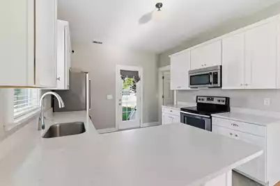 203 Hydrangea Street, Summerville, SC 29483 - Photo 7