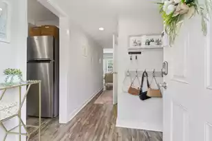 245 Heritage Cir, Mount Pleasant, SC 29464 - Photo 3