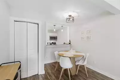 245 Heritage Circle, Mount Pleasant, SC 29464 - Photo 9