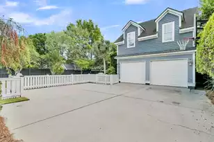 239 Fairchild St, Charleston, SC 29492 - Photo 31