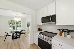 219 Pointer Dr, Summerville, SC 29485 - Photo 9