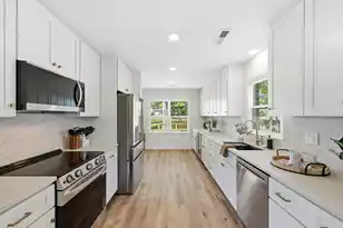 219 Pointer Dr, Summerville, SC 29485 - Photo 7