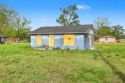 530 Church Street S, Lake City, SC 29560 - Photo 1