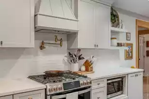 930 Cliffwood Dr, Mount Pleasant, SC 29464 - Photo 7