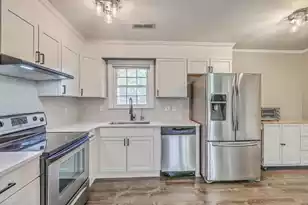 1152 Bradford Ave, Charleston, SC 29412 - Photo 13