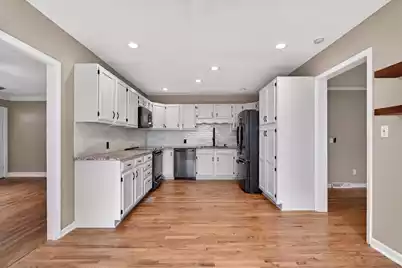 4512 Overbrook Avenue, North Charleston, SC 29405 - Photo 9