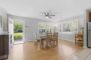 1084 Honeysuckle Ln, Charleston, SC 29412 - Photo 9