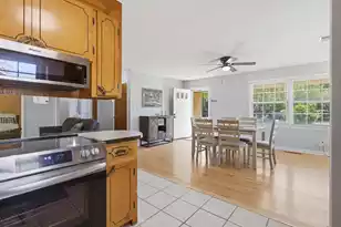 1084 Honeysuckle Ln, Charleston, SC 29412 - Photo 15