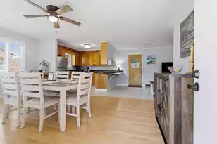 1084 Honeysuckle Ln, Charleston, SC 29412 - Photo 7