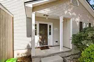 1147 Landsdowne Dr, Charleston, SC 29412 - Photo 3