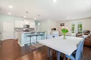 1067 Sago Palm Ct, Mount Pleasant, SC 29429 - Photo 3