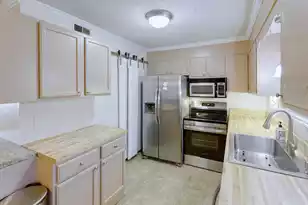 415 Parkdale Dr, Charleston, SC 29414 - Photo 5
