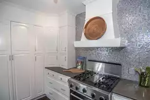 31 Wentworth St, Charleston, SC 29401 - Photo 11