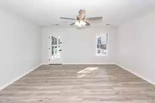 146 Highland Ave, Summerville, SC 29486 - Photo 11
