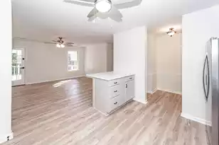 146 Highland Ave, Summerville, SC 29486 - Photo 9
