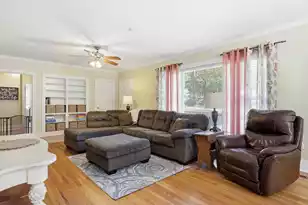 521 Center St, Walterboro, SC 29488 - Photo 7