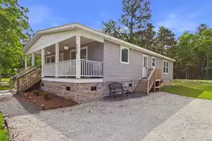208 General Moultrie Dr, Bonneau, SC 29431 - Photo 3