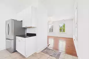 180 Broad St, Charleston, SC 29401 - Photo 15