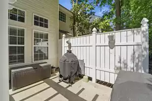 2451 Draymohr Ct, Mount Pleasant, SC 29466 - Photo 11