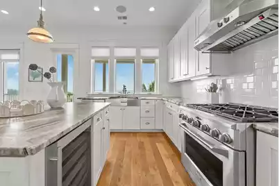 507 Ashley Avenue W, Folly Beach, SC 29439 - Photo 17