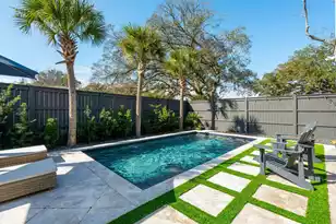 121 Simmons St, Mount Pleasant, SC 29464 - Photo 1