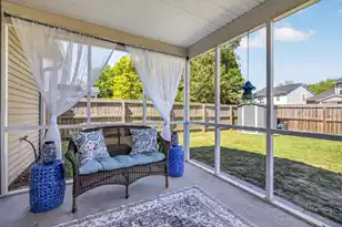 5109 Morrow Ln, Summerville, SC 29485 - Photo 9
