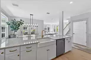 1506 Lakeshore Dr N, Mount Pleasant, SC 29466 - Photo 11