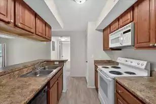 1481 Center St #1301, Mount Pleasant, SC 29464 - Photo 5