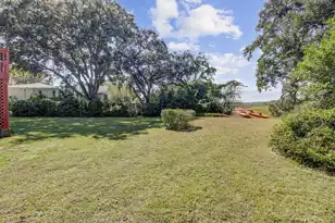643 Shore Dr N, Charleston, SC 29412 - Photo 7