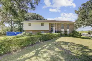 643 Shore Dr N, Charleston, SC 29412 - Photo 3