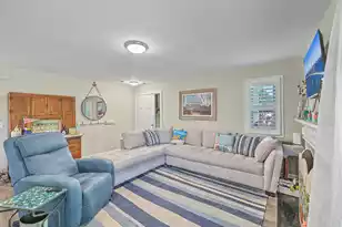 1713 Greystone Blvd, Mount Pleasant, SC 29464 - Photo 9