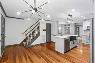 102 Beaufain St, Charleston, SC 29401 - Photo 5