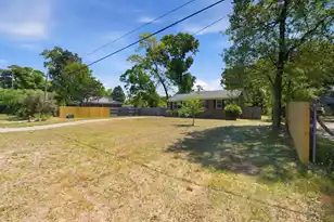 3627 Marginal Rd, Mount Pleasant, SC 29466 - Photo 5
