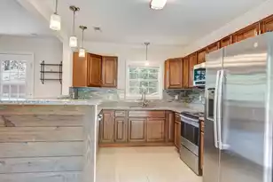3627 Marginal Rd, Mount Pleasant, SC 29466 - Photo 13