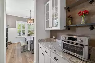 3656 Spindrift Dr, Mount Pleasant, SC 29466 - Photo 9
