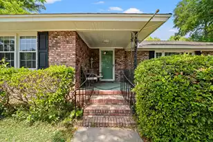 2203 Glendale Dr, Charleston, SC 29414 - Photo 3