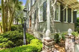 127 Ionsborough St, Mount Pleasant, SC 29464 - Photo 3