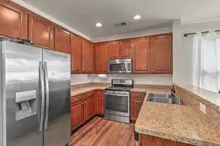 256 Oglethorpe Cir, Moncks Corner, SC 29461 - Photo 9