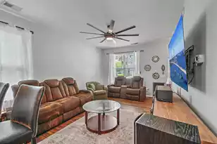 256 Oglethorpe Cir, Moncks Corner, SC 29461 - Photo 5
