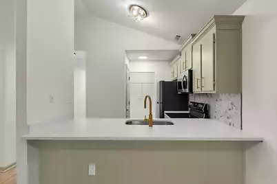 188 Midland Parkway #Apt 423, Summerville, SC 29485 - Photo 9